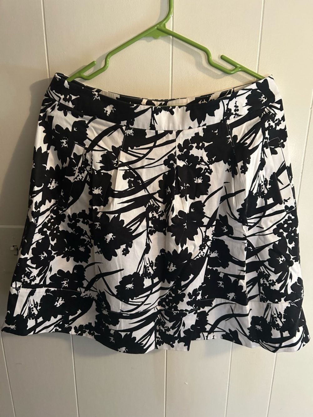 White House Black Market Black and White Floral Skirt